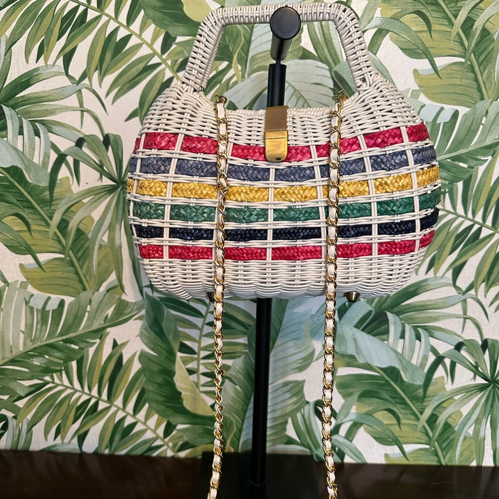 Boho coastal chic wicker clamshell purse white bright colourful stripes vintage
